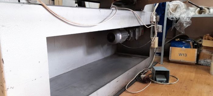 Промышленный станок бобинной резки.